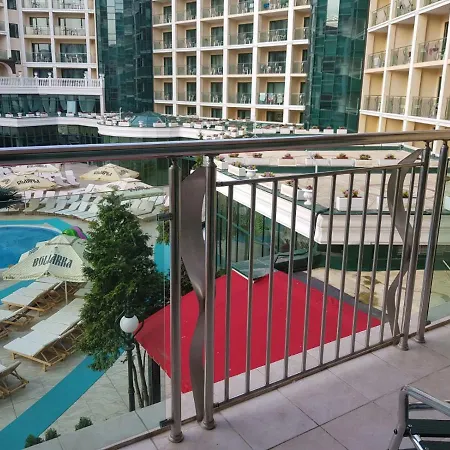 Miramar Palace - Center Apartment
